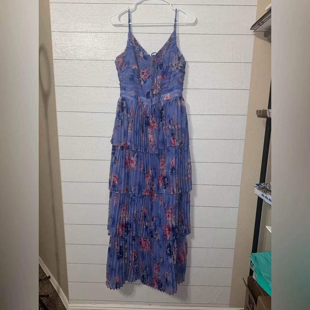 NEW ASTR Daytona Floral Pleated Halter Maxi Dress Periwinkle Size Large - Picture 6 of 11